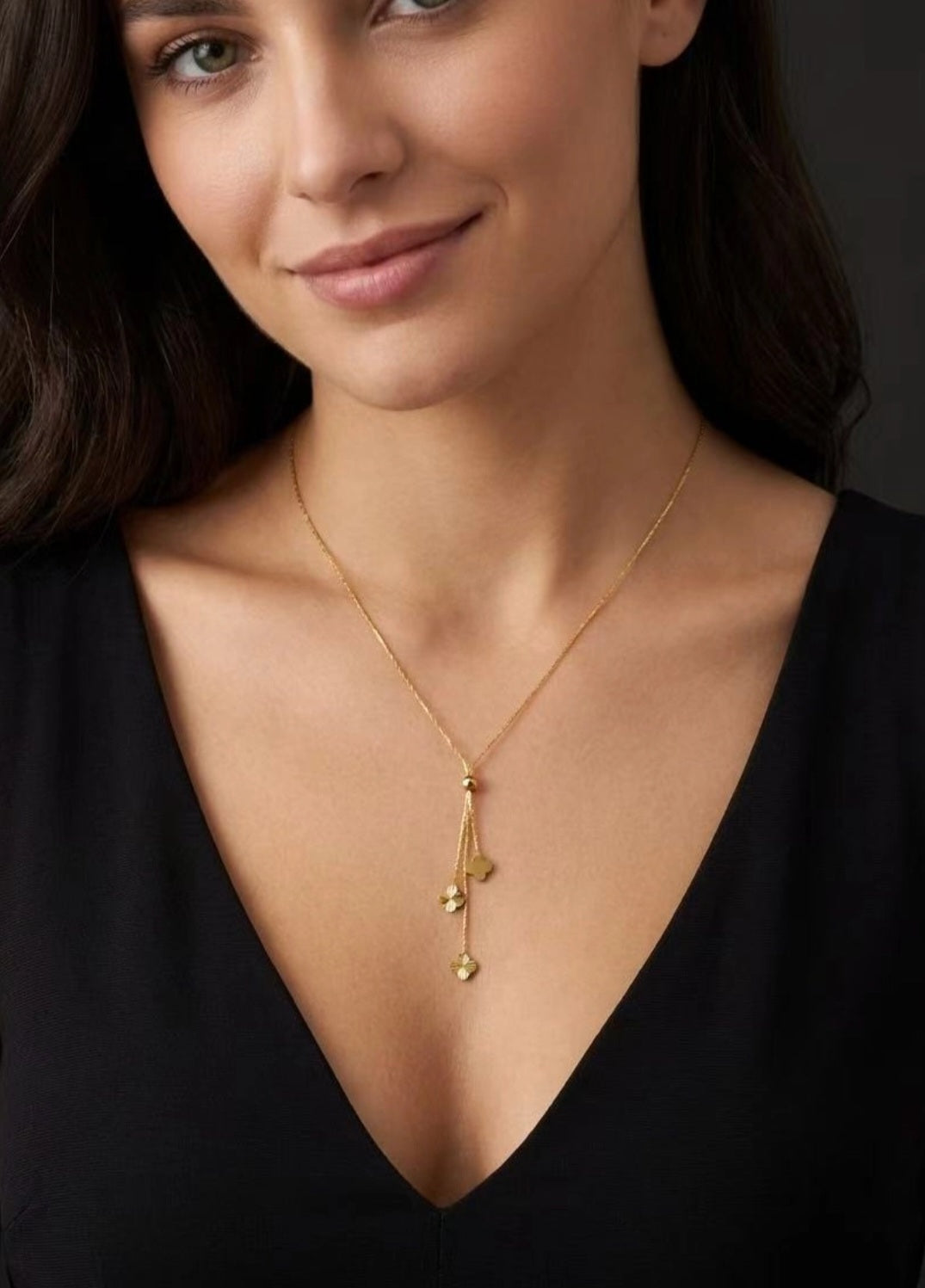 Collier pendentif trèfle doré femme acier inoxydable élégant Réf 18