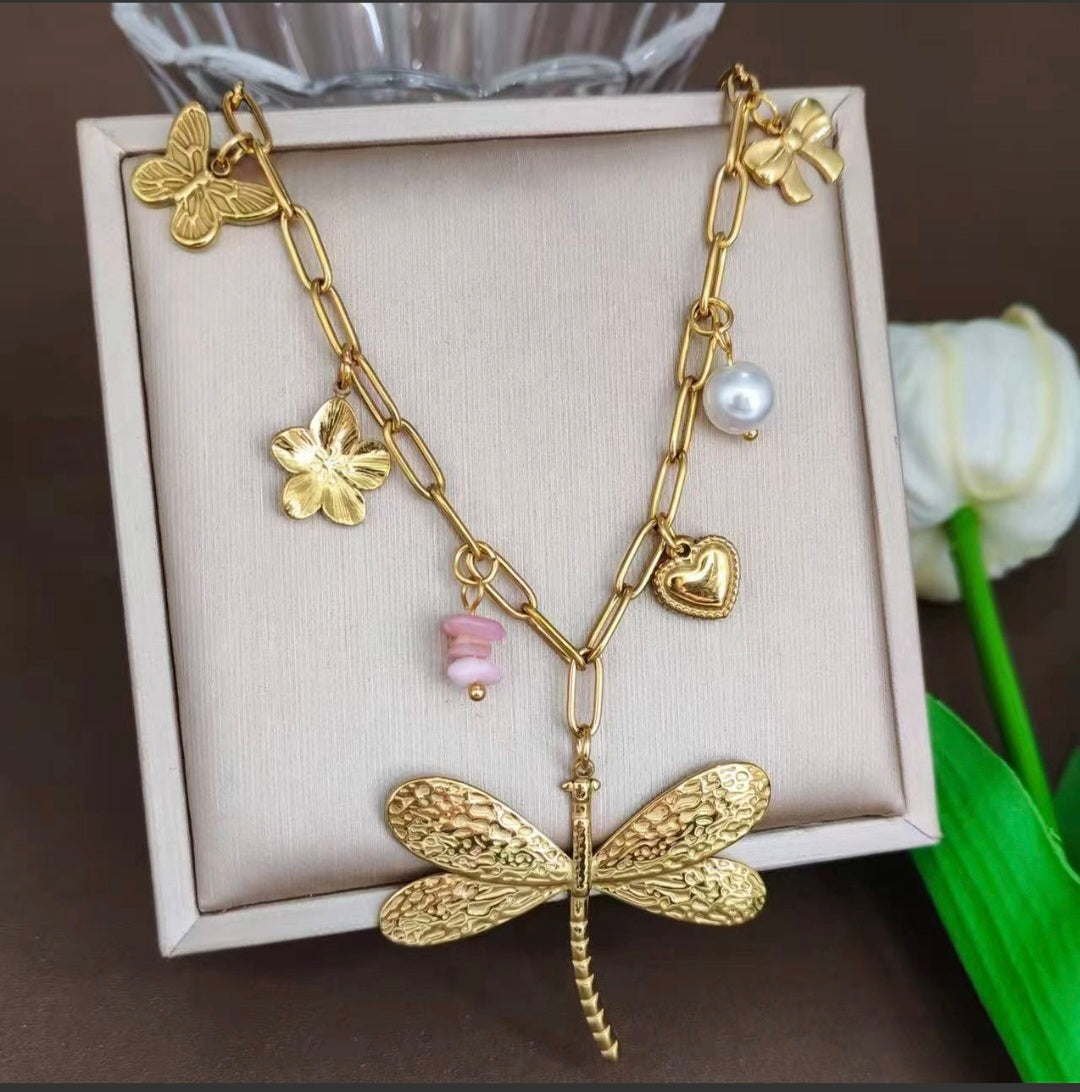 Collier acier inoxydable charms papillon fleur libellule Pré commande livraison à partir du 09 juin