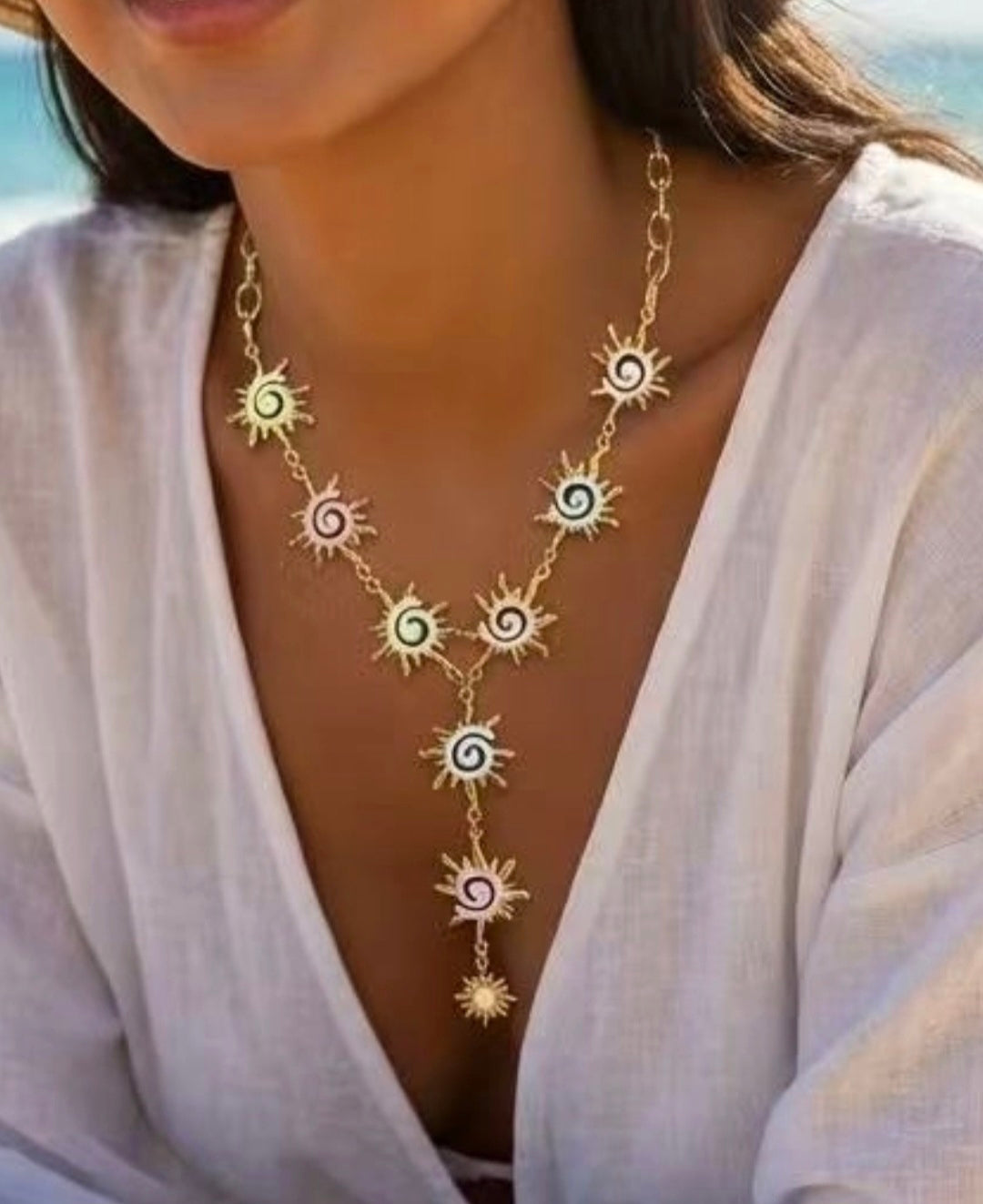 Collier Soleil Multicolore Émaillé en Acier Inoxydable Pré commande livraison à partir du 09 juin