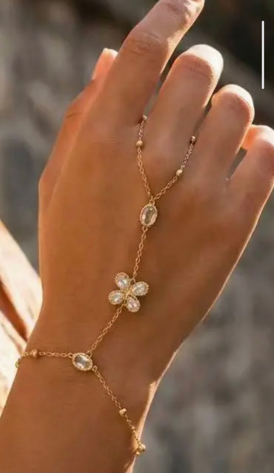 Bracelet de main papillon doré acier inoxydable délicat Pré commande livraison à partir du 09 juin